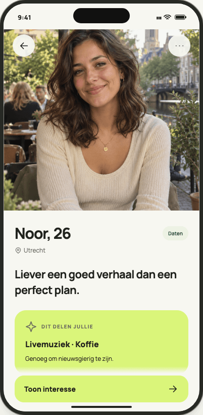 Een klik-profiel met eigen woorden, de intentie Daten en gedeelde interesses.